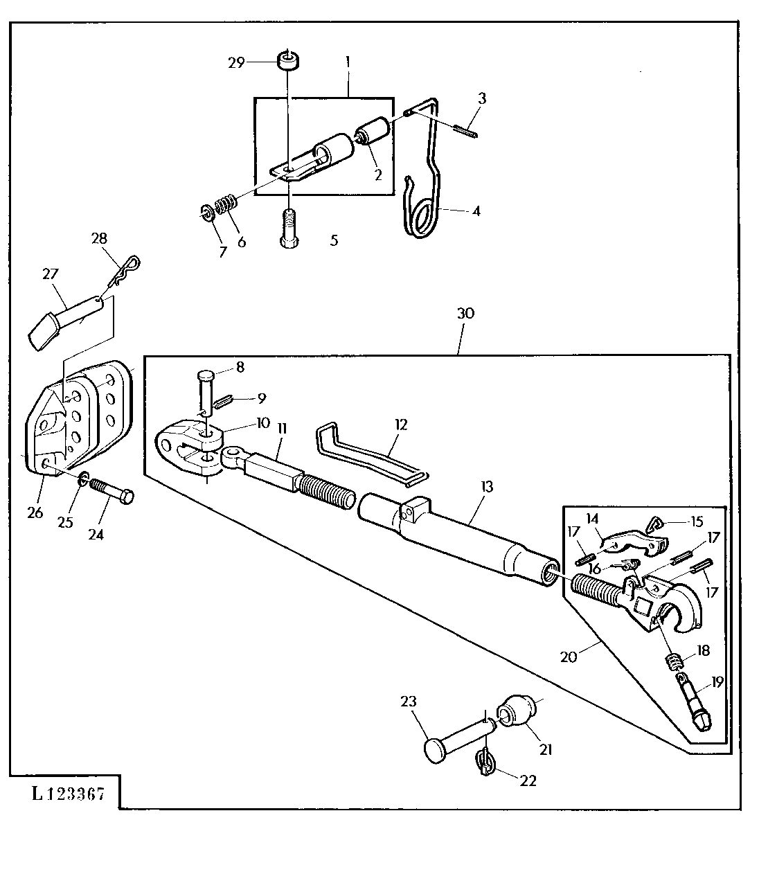 THREE POINT HITCH CENTER (WITH INCREASED LIFTING CAPACITY)